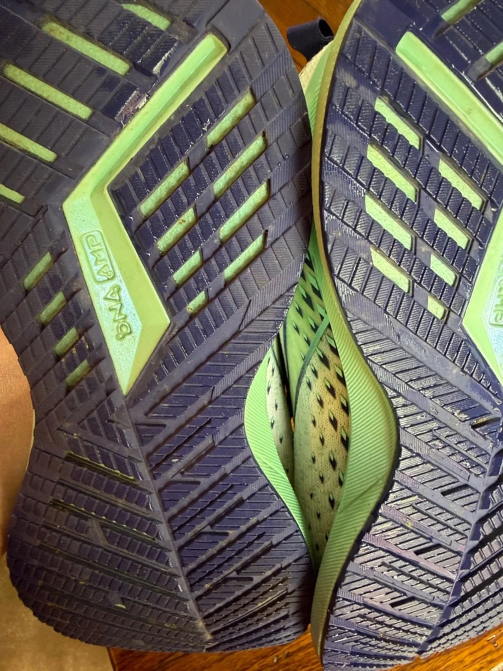 Brooks Levitate Running Shoes in Mint Green & Navy - Picture 4 of 7